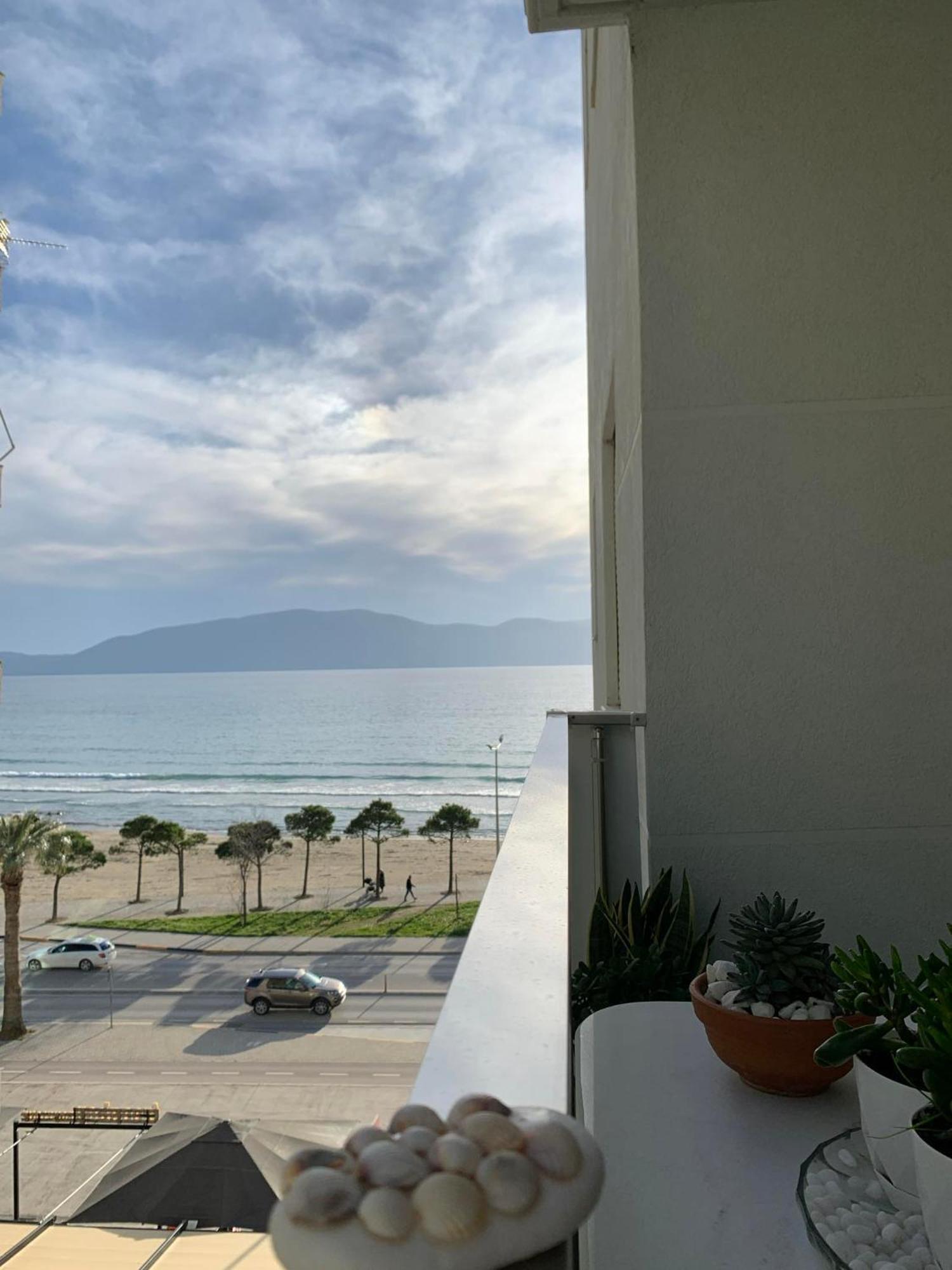 Modern Spacious 1 Bedroom Flat Next To The Beach Vlorë エクステリア 写真